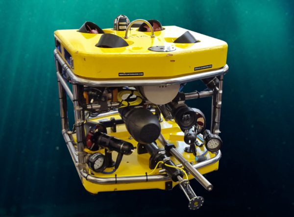 ROV with Multigauge 4000 Thickness Gauge